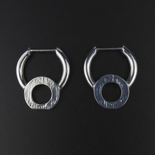 Unique hoop earrings with a circular and rectangular geometric blend.